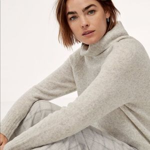 The group by babaton Plutarch Wilfred Sweater